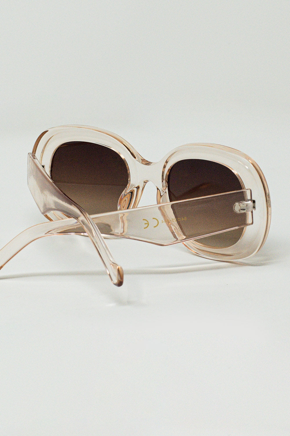Gafas de sol circulares oversize en blanco traslucido
