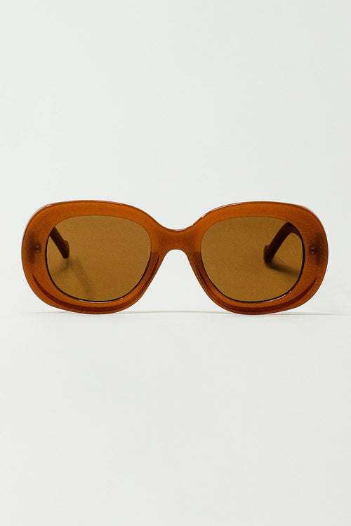Gafas de sol circulares y grandes en marron