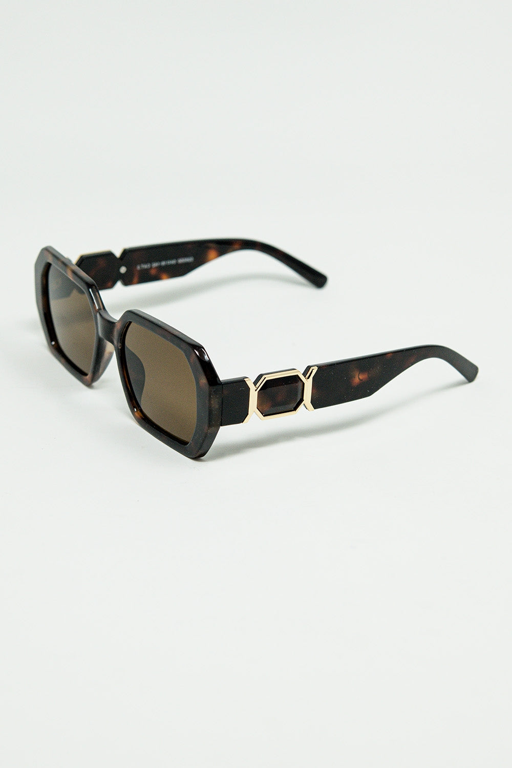 Gafas de sol con forma de diamante en color Ember con lentes tintadas en carey