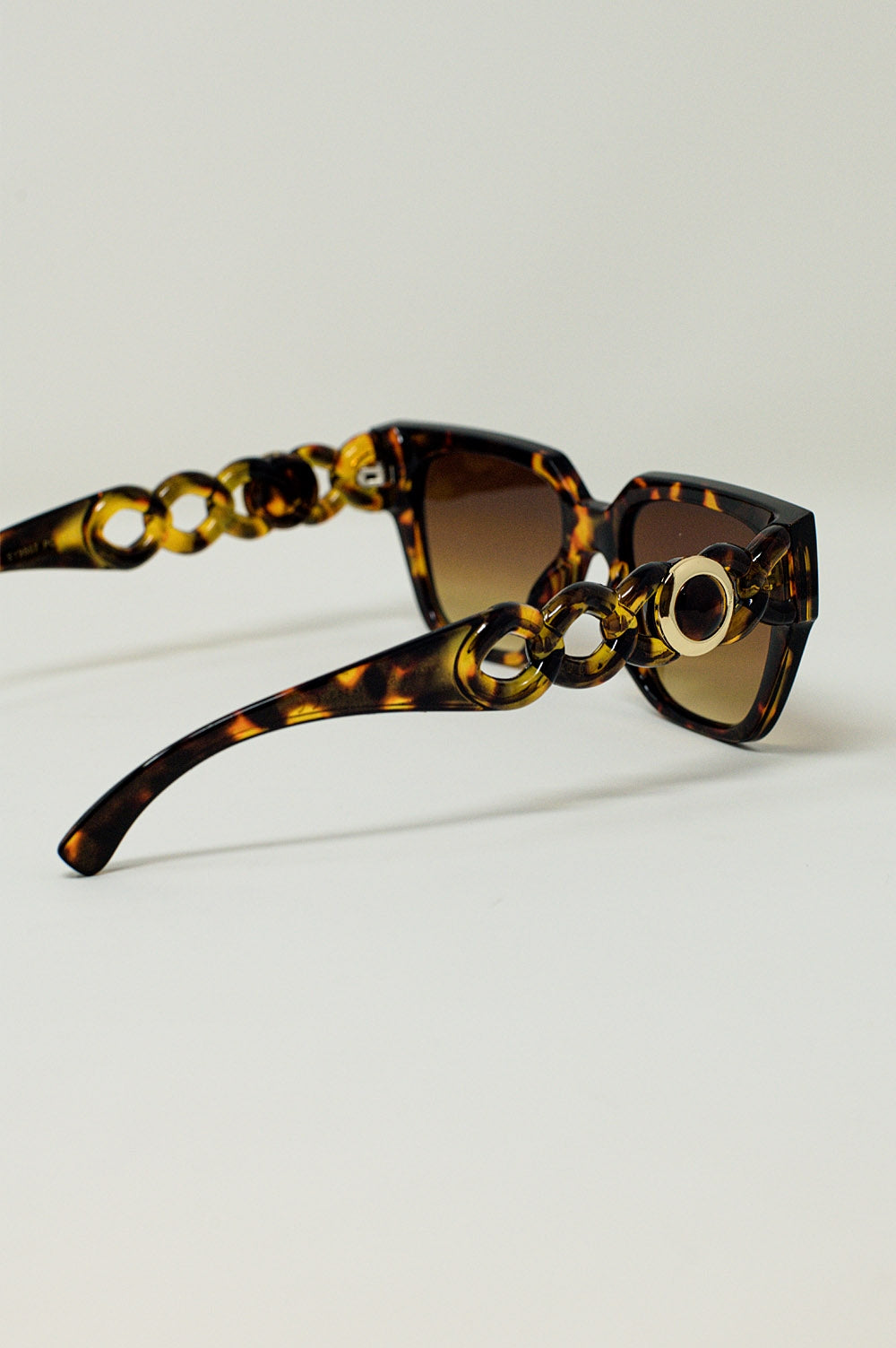 Gafas de sol con forma extra grandes en carey antiguo marron