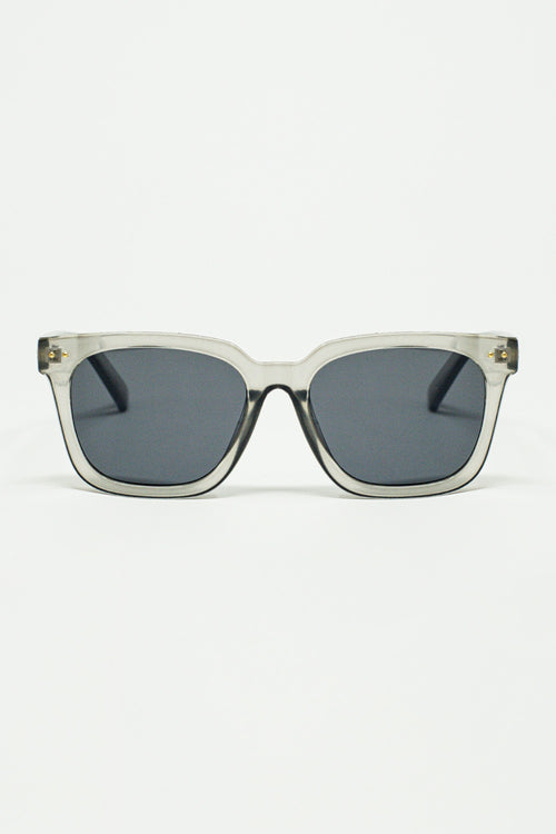 Gafas de sol con montura cuadrada biselada en gris