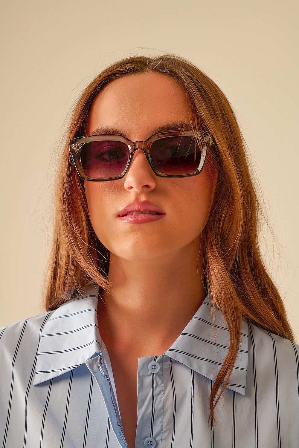 Gafas de sol con montura cuadrada gruesa Chunky Retro en gris