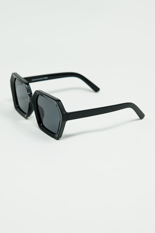 Gafas de sol con montura geométrica en color negro