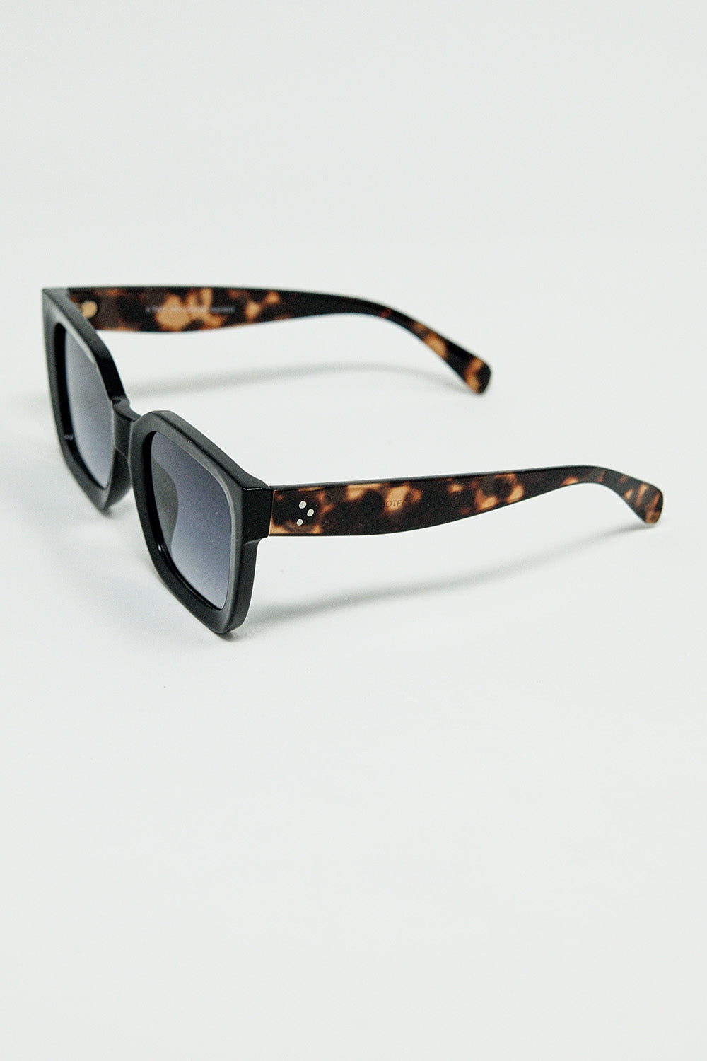 Gafas de sol cuadradas con estampado animal en el lateral