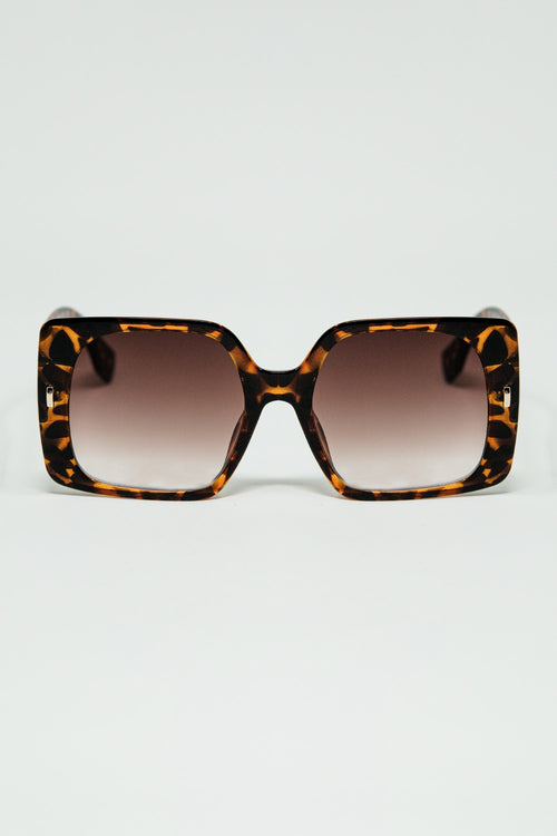 gafas de sol cuadradas con estampado de tigre y detalle dorado en el lateral