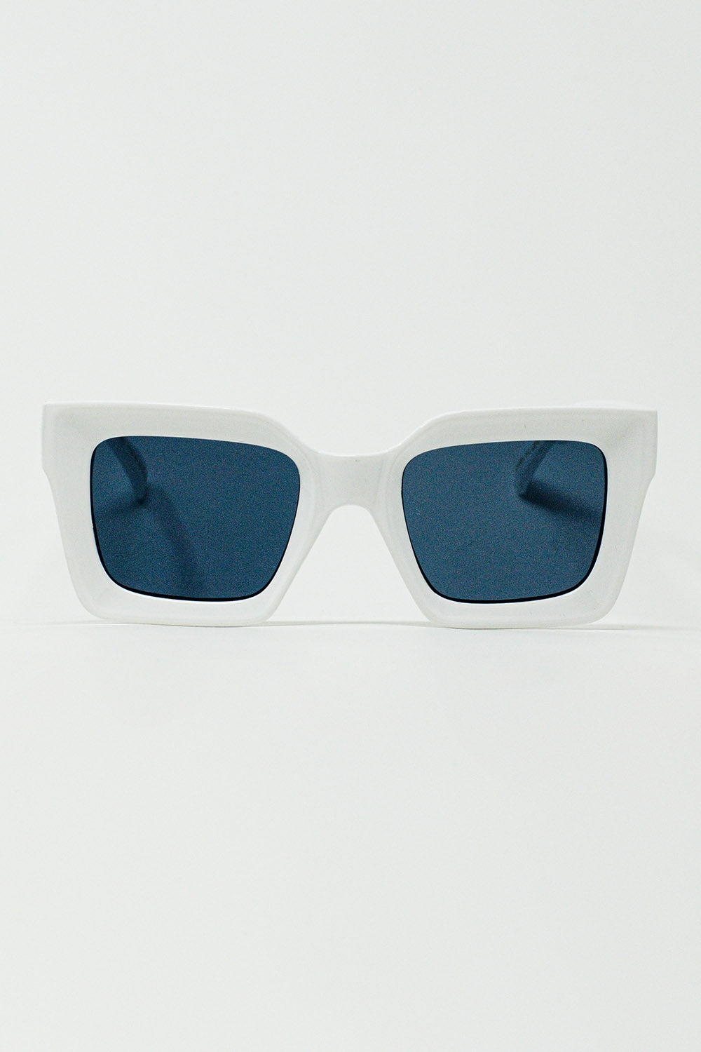 Gafas de sol cuadradas de los 90 en blanco