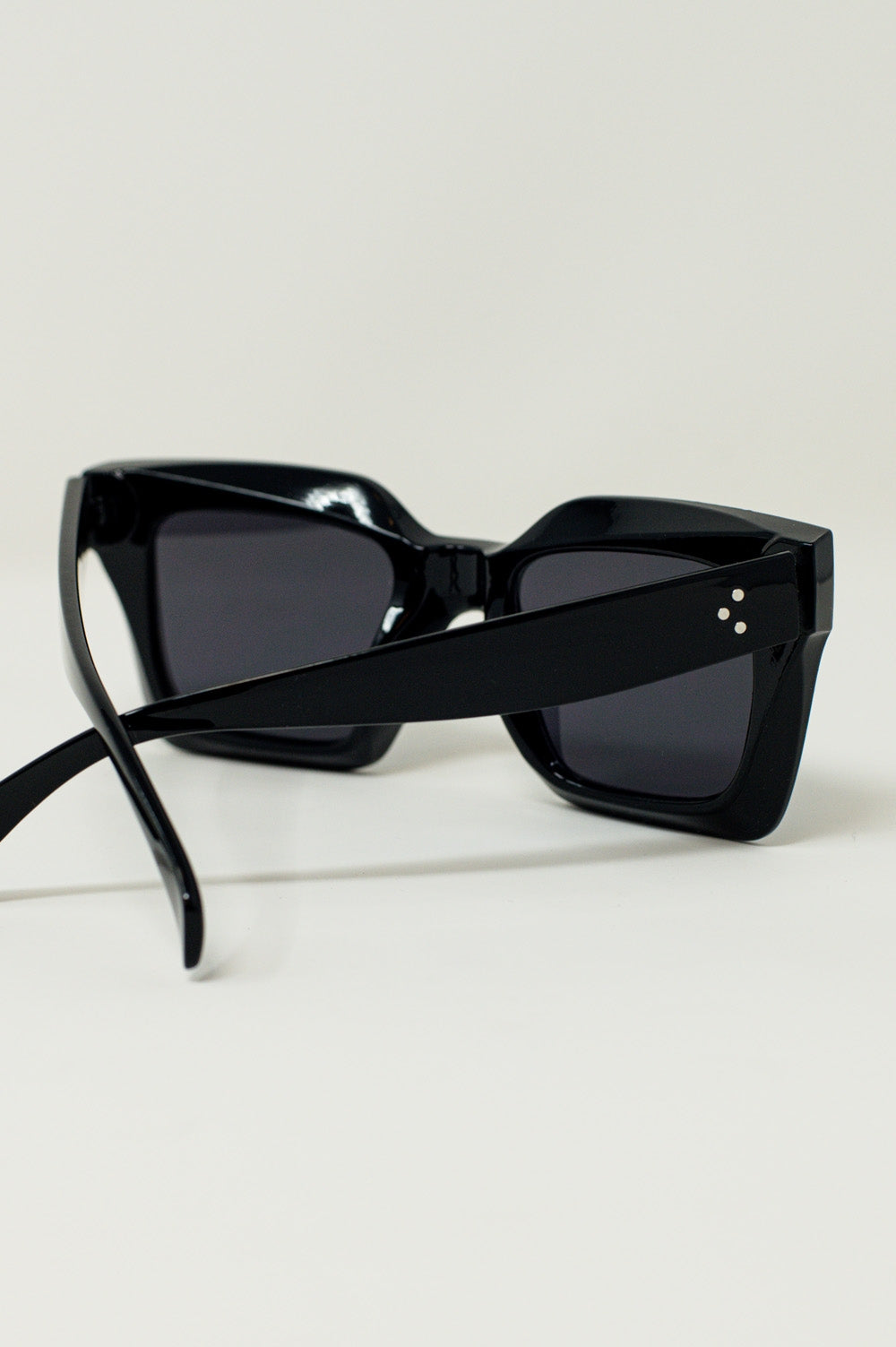 Gafas de sol cuadradas de los 90 en negro
