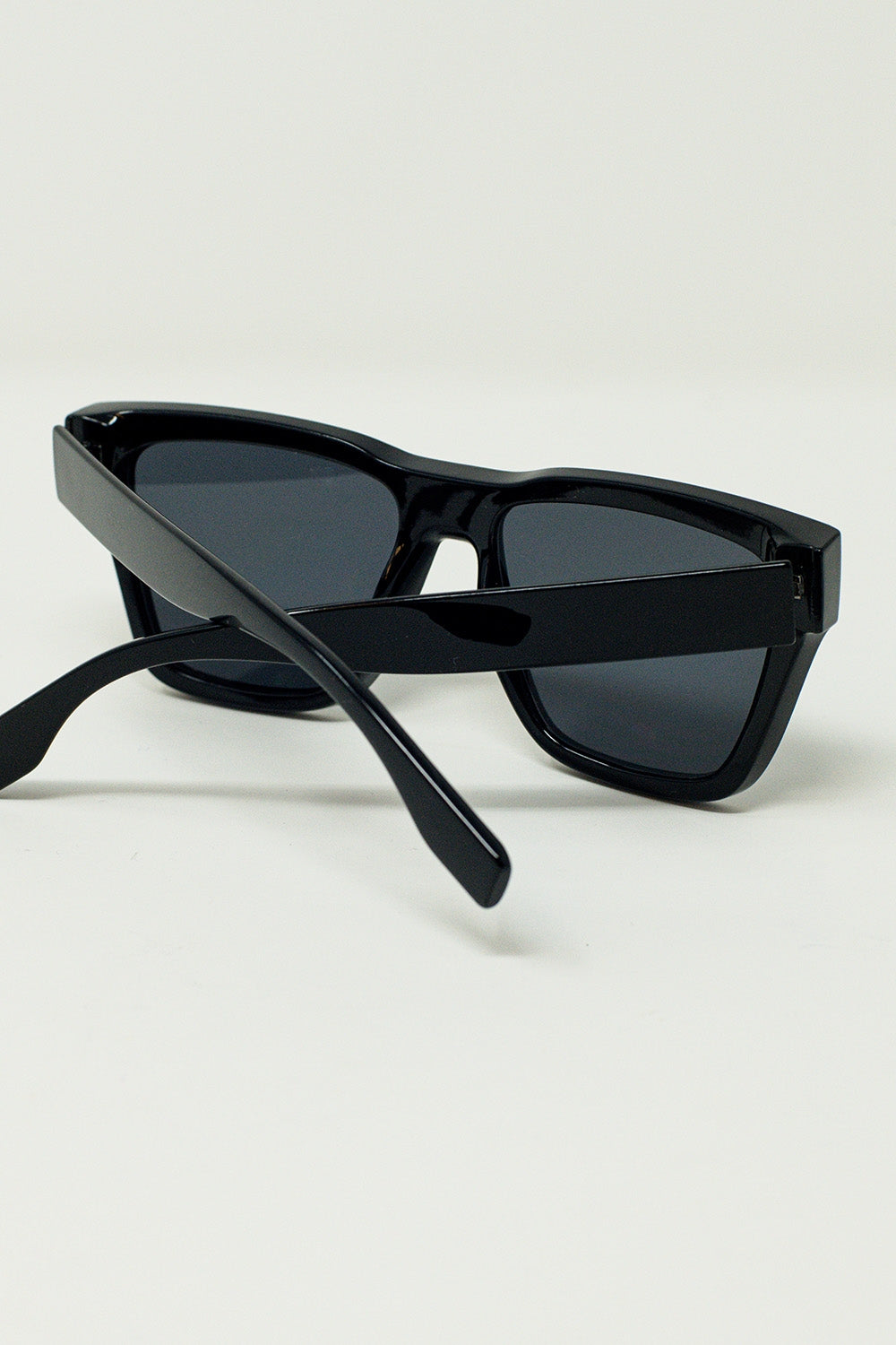Gafas de sol cuadradas gruesas negras