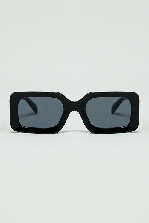 Gafas de sol cuadradas negras con estampado animal marrón en el lateral