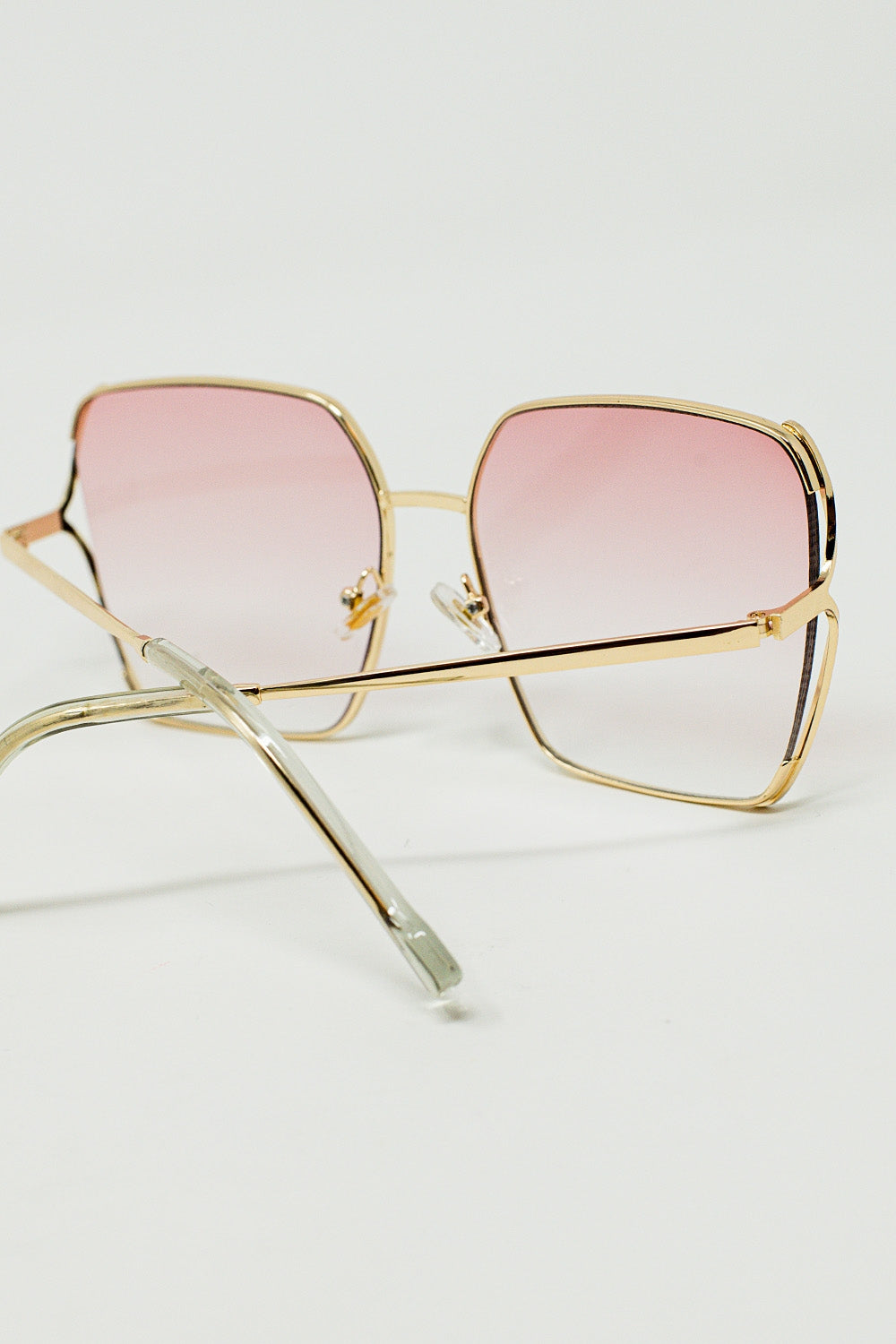 Gafas de sol cuadradas oversize de metal con lentes degradadas rosa claro