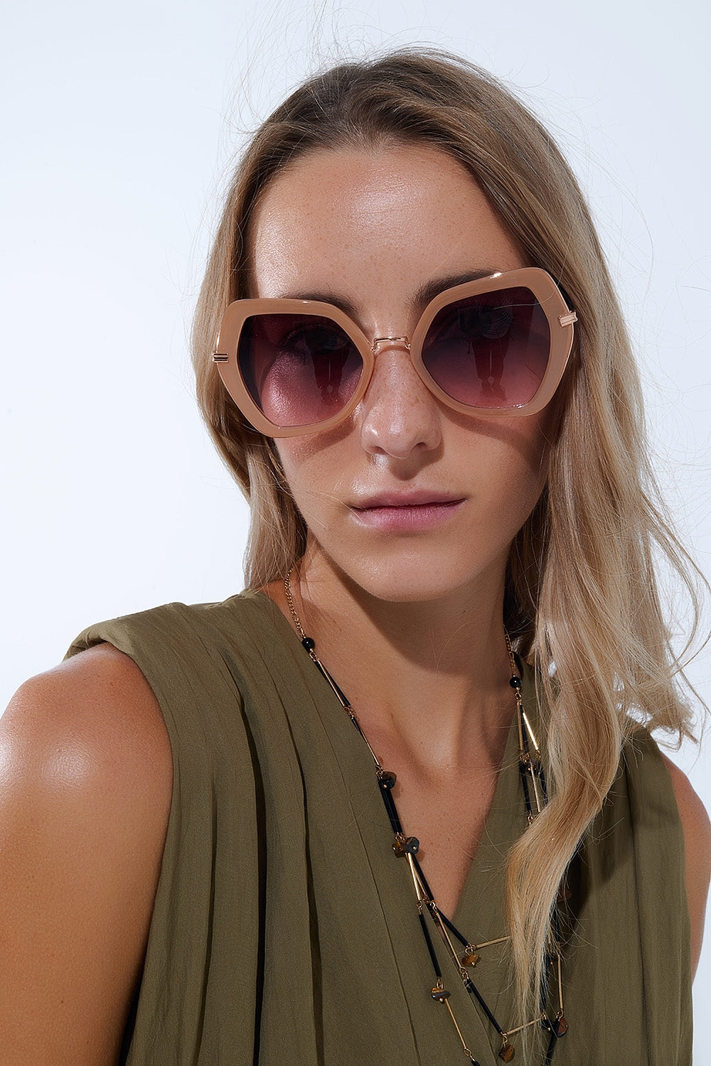 Gafas de sol extragrandes hexagonales ojo de gato en beige