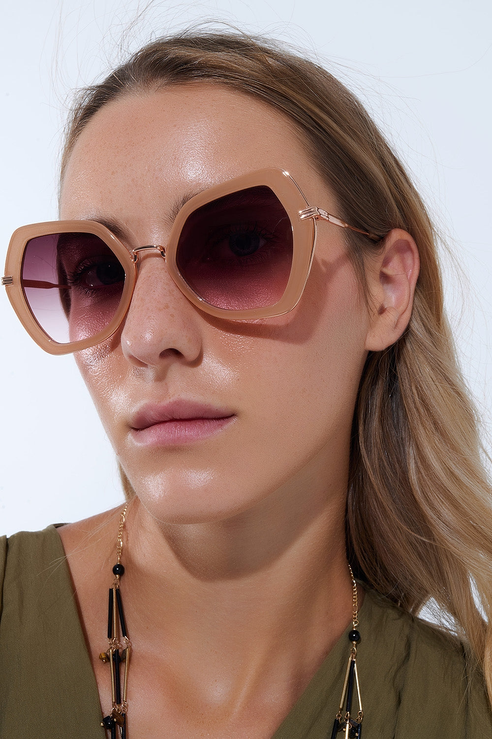 Gafas de sol extragrandes hexagonales ojo de gato en beige