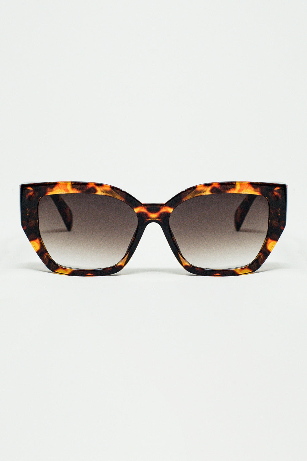 Gafas de sol geométricas polarizadas con cristales oscuros degradados y carey