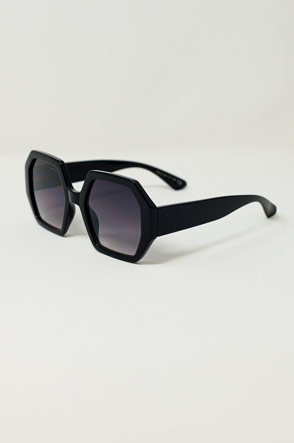 Q2 Gafas de sol hexagonales y extra grandes vintage en negro