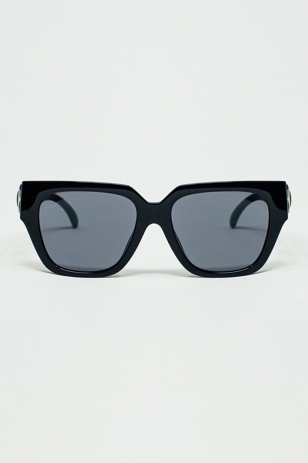 Q2 Gafas de sol negras gruesas y geométricas con lentes negras