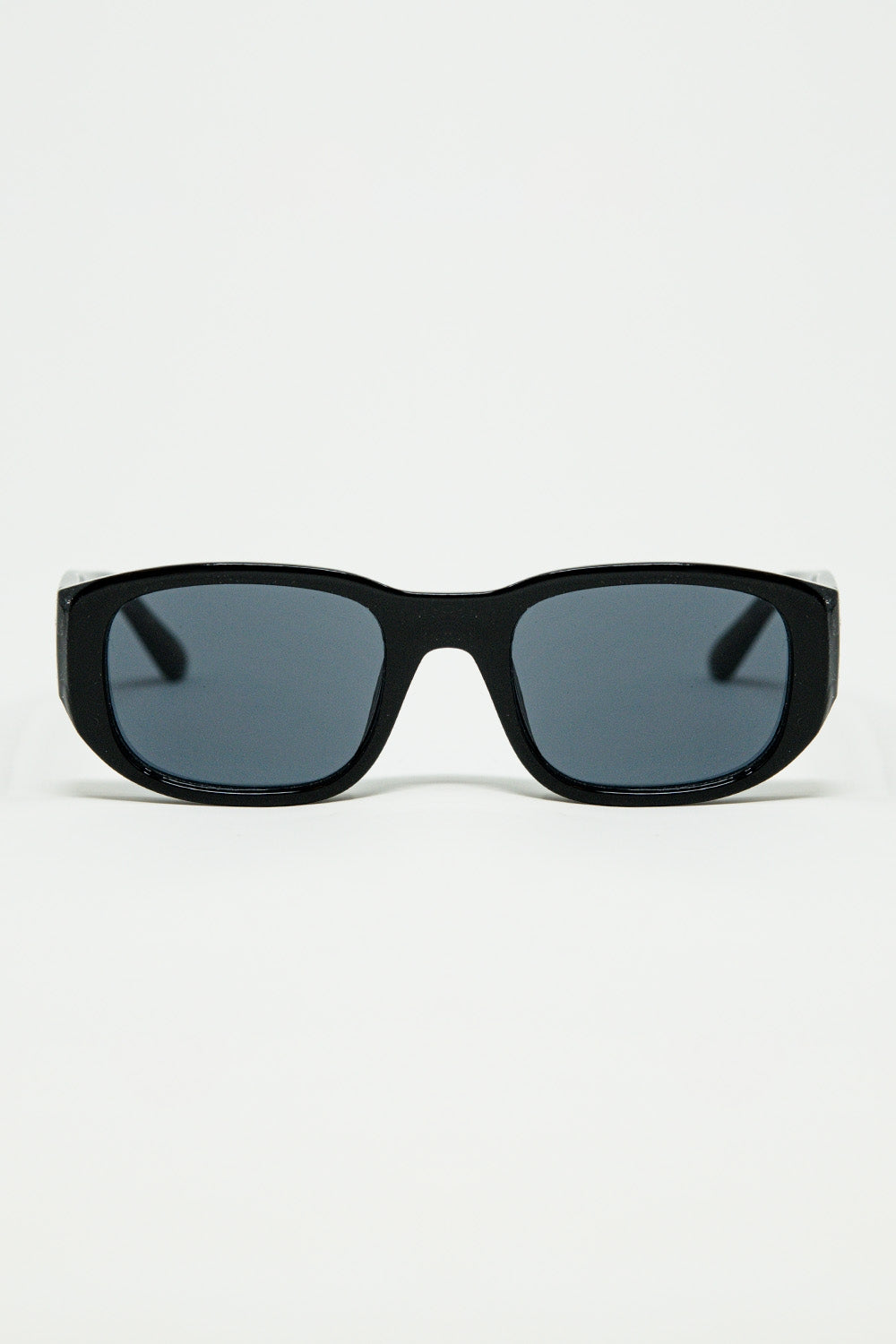 Q2 Gafas de sol ovaladas con montura transparente de alto brillo en negro