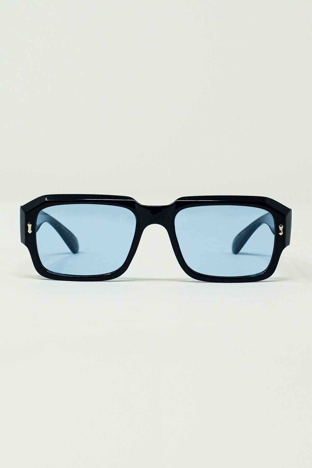 Q2 Gafas de sol rectangulares con montura negra y lentes azules