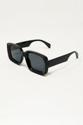 Q2 Gafas de sol rectangulares oversize con montura ancha en negro