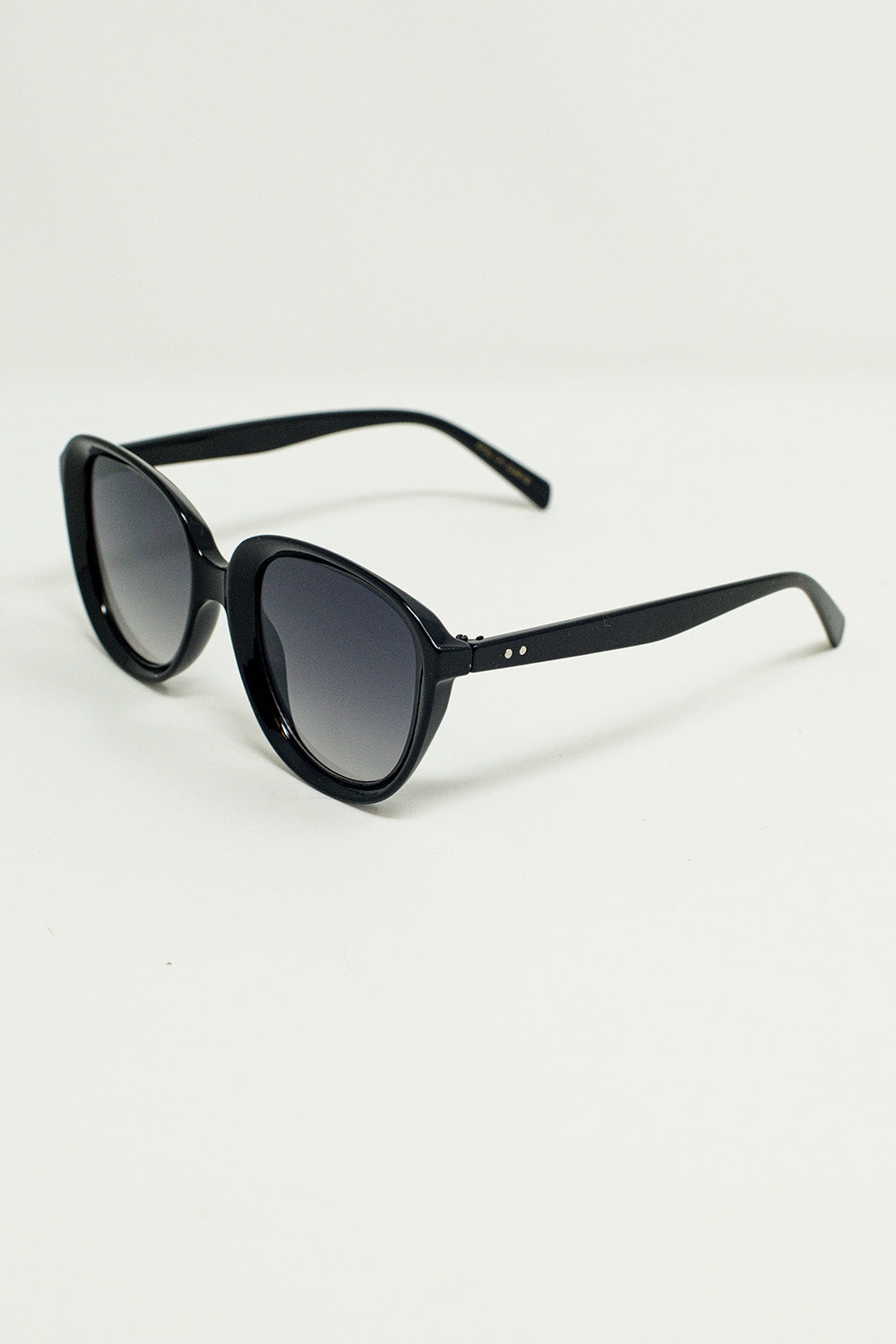 Gafas de sol redondas grandes en negro