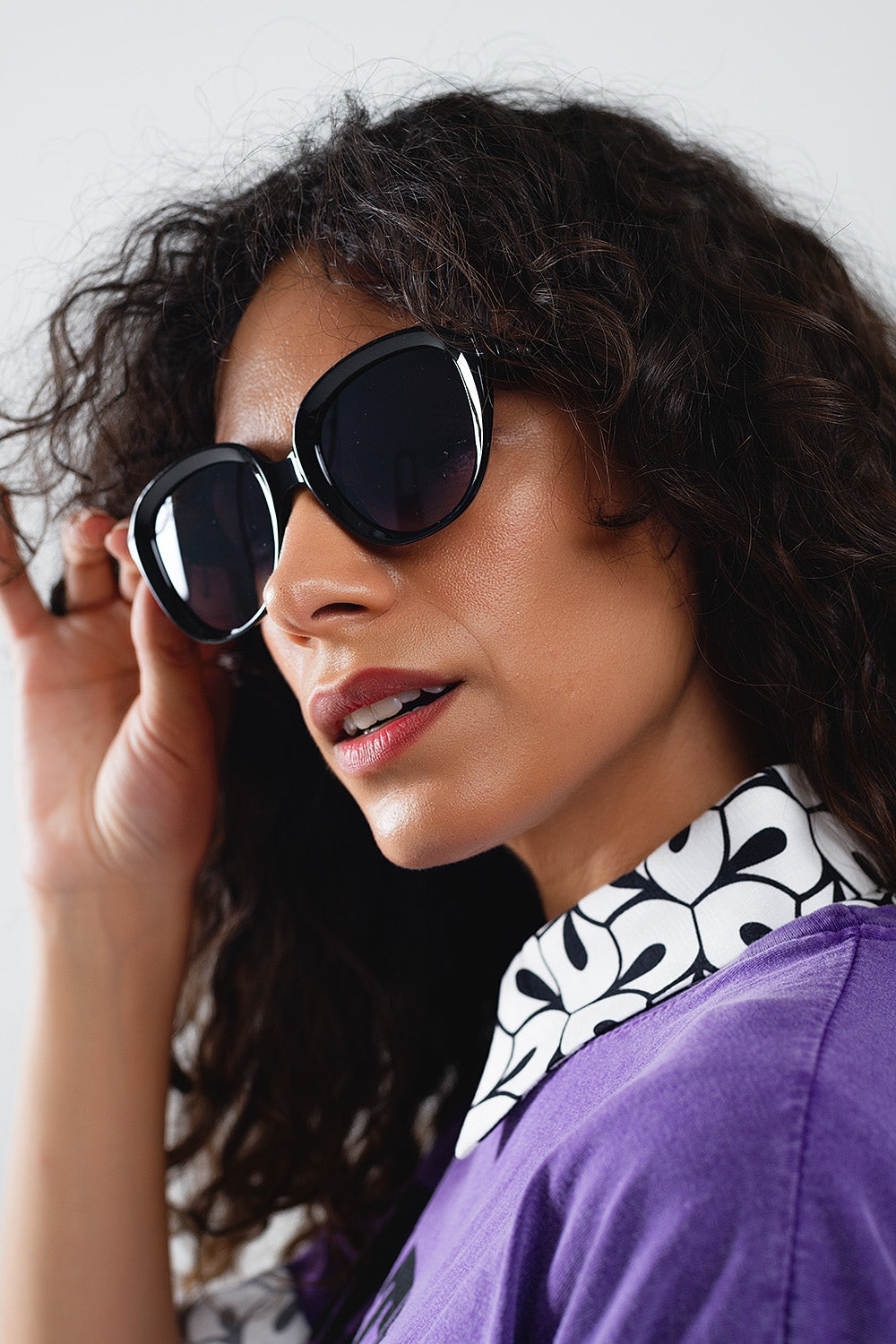 Gafas de sol redondas grandes en negro