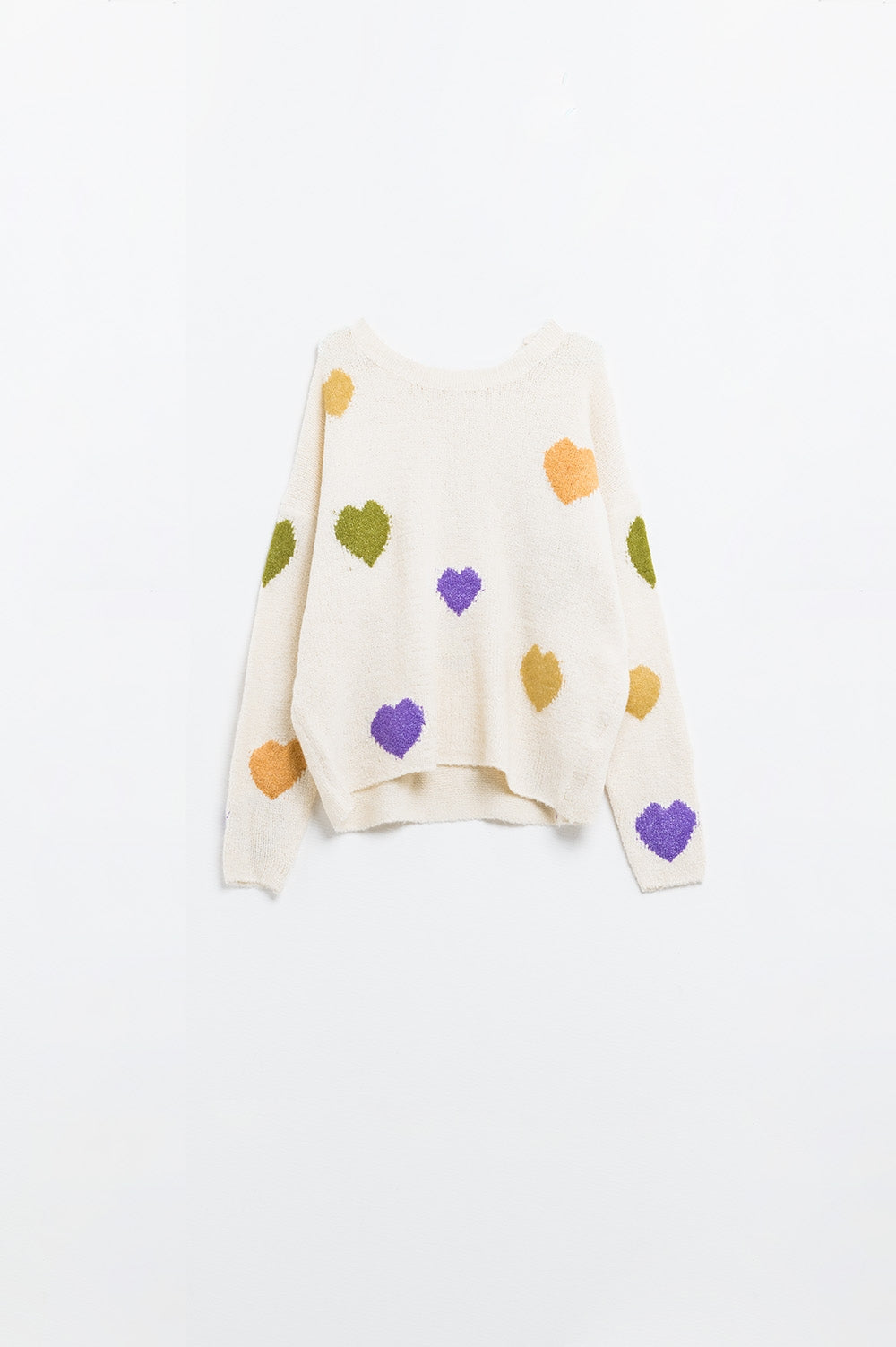 Q2 Jersey beige con cuello barco y estampado de corazones