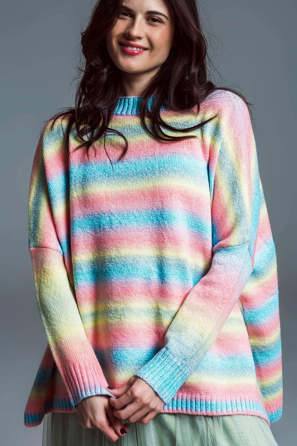 Jersey de cuello alto multicolor oversize con aberturas laterales