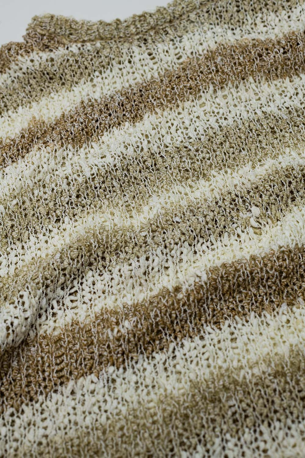 Jersey de punto abierto a rayas con cuello redondo en tonos marrones