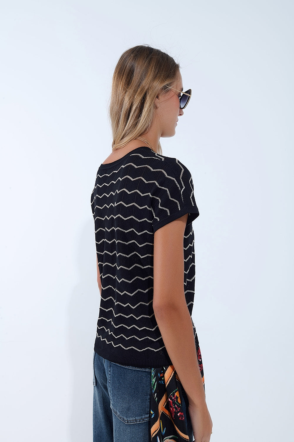 Jersey de punto con cuello en V y mangas caídas Zigzag en negro