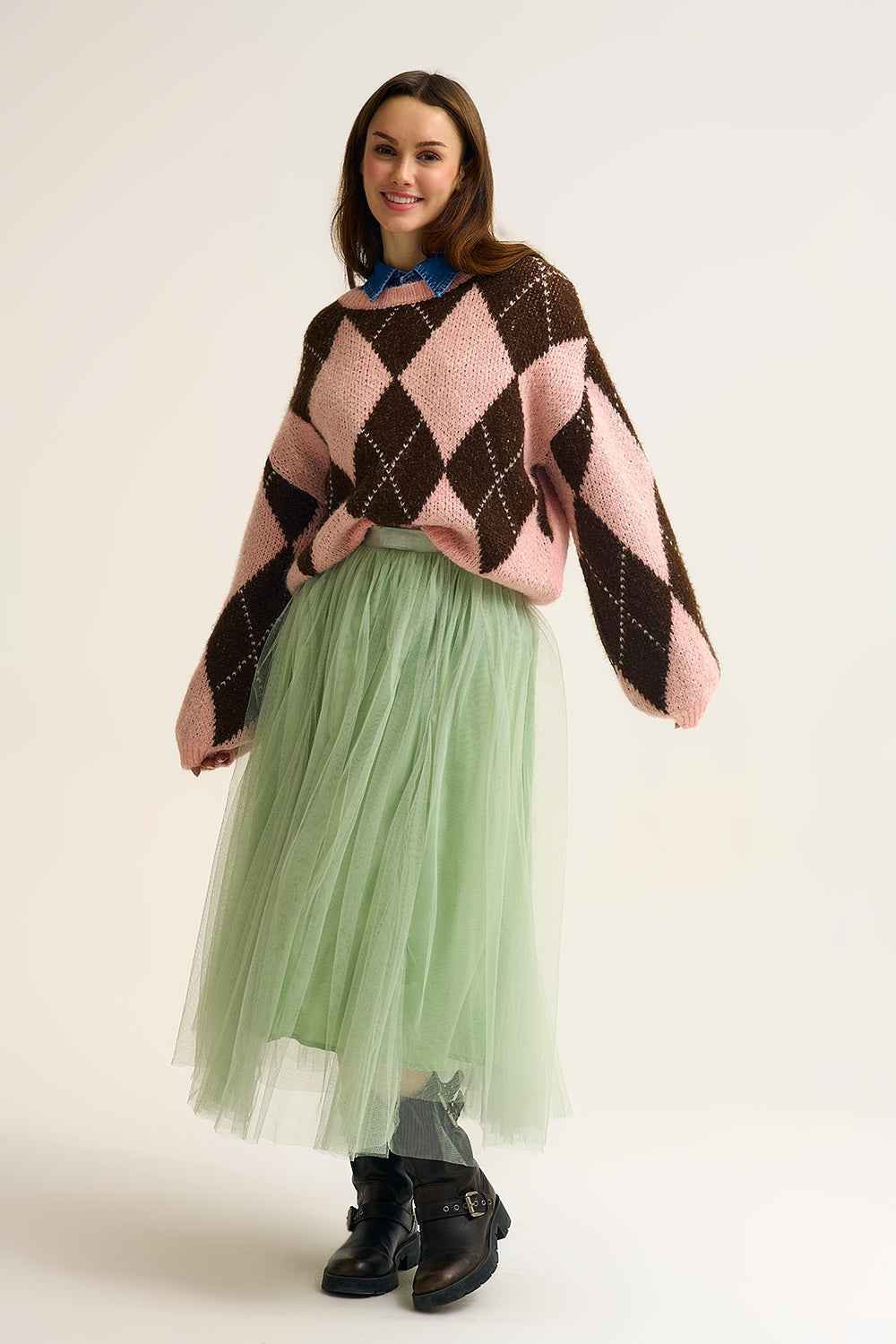 Jersey de punto de rombos rosa y marron con mangas voluminosas