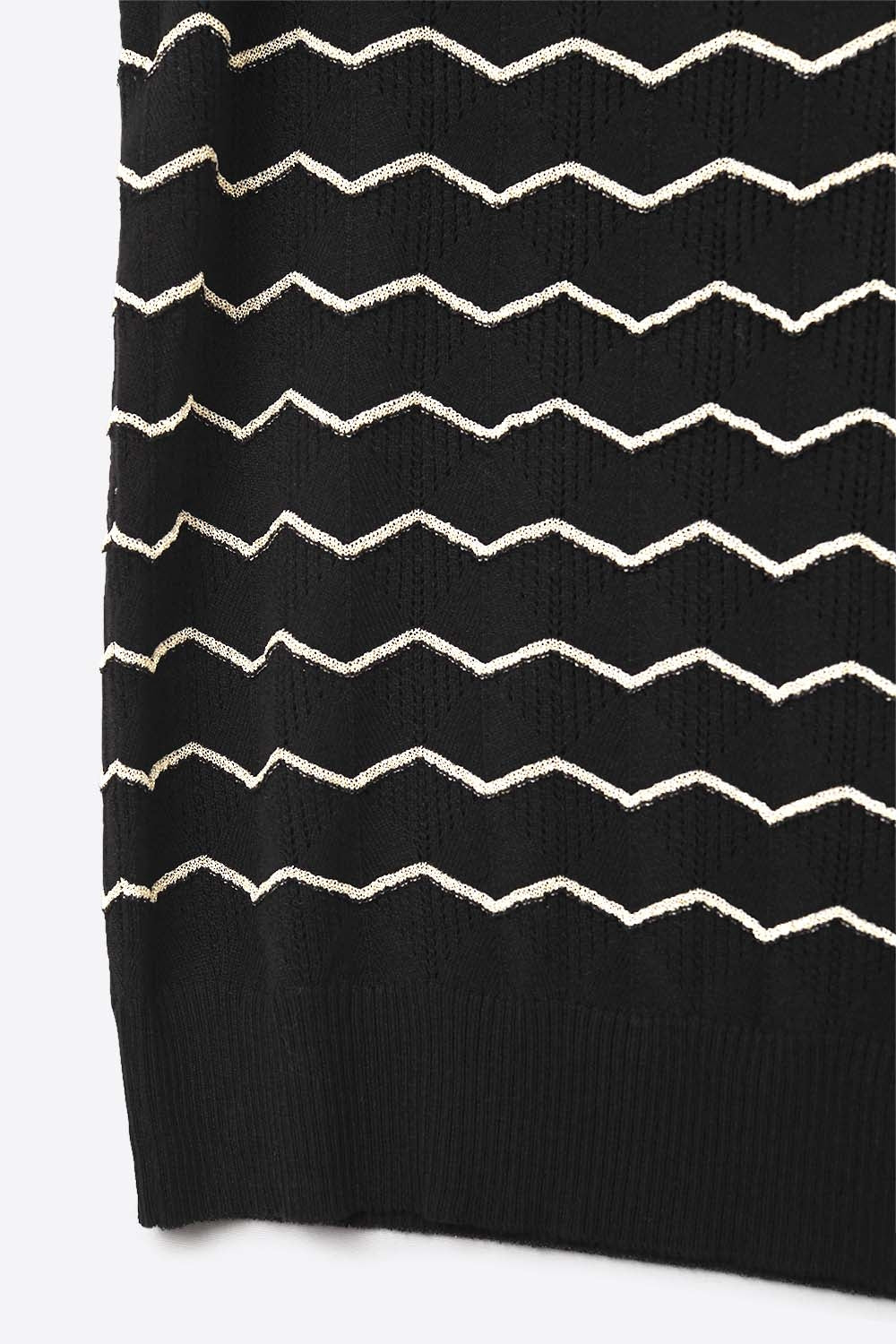 Jersey de punto negro con dibujo de zigzag dorado