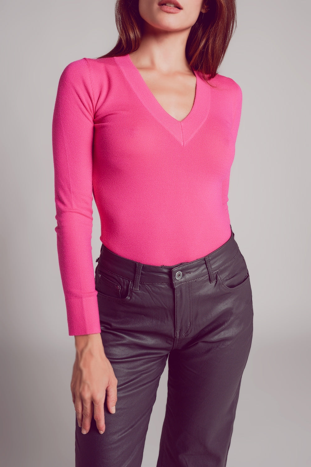 Jersey fucsia con escote V de punto fino