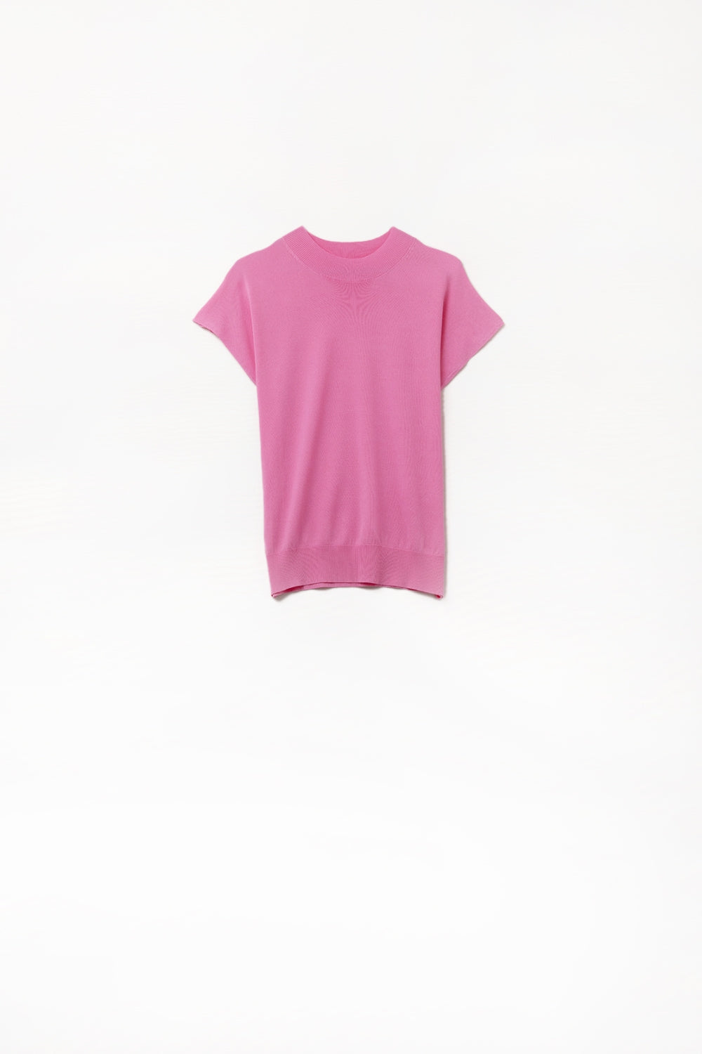 Q2 Jersey fucsia de cuello alto y mangas cortas entalladas