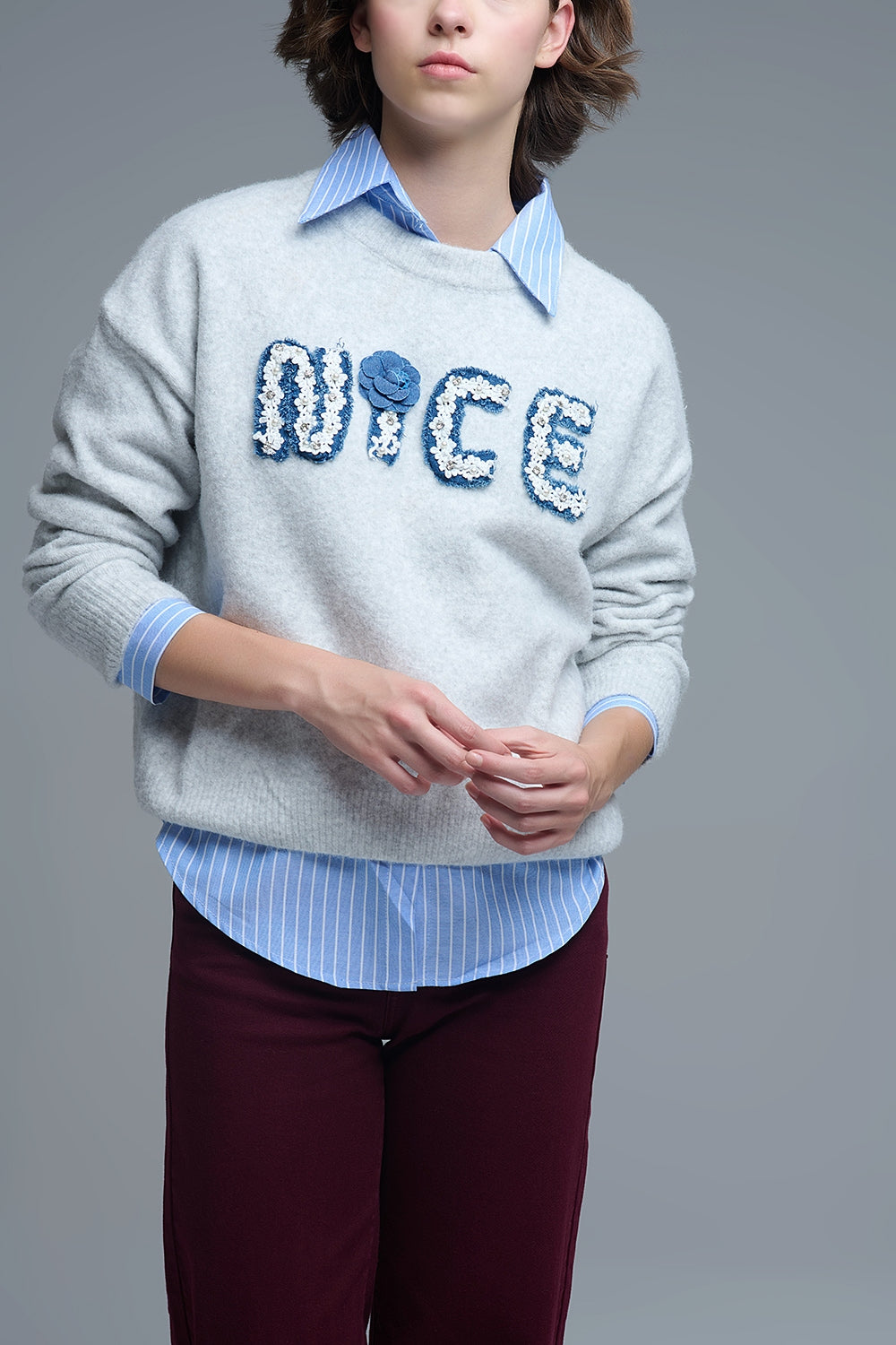 Jersey Gris Cuello Redondo Bordado Bonito