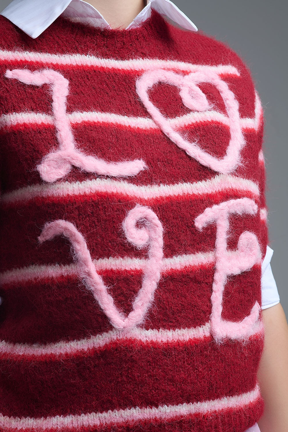 Jersey Love de manga corta bordado en burdeos