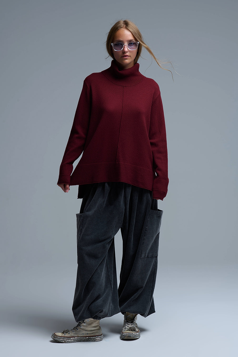 Jersey oversize con cuello vuelto en burdeos