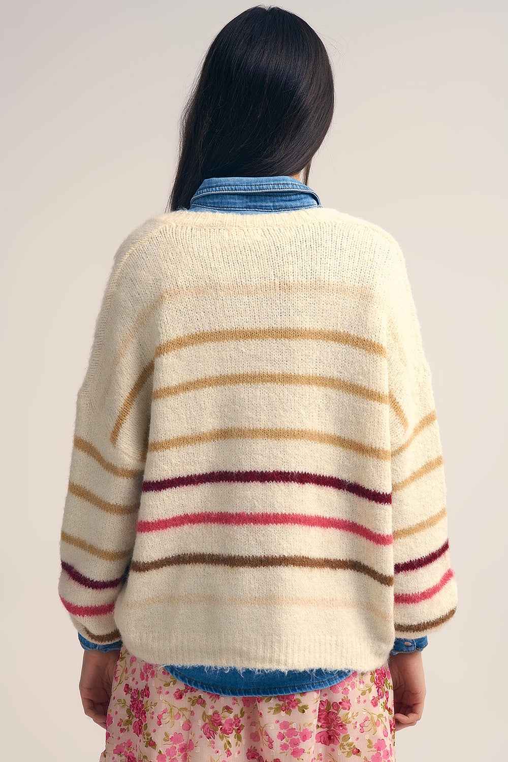 Jersey oversize crema con raya multicolor