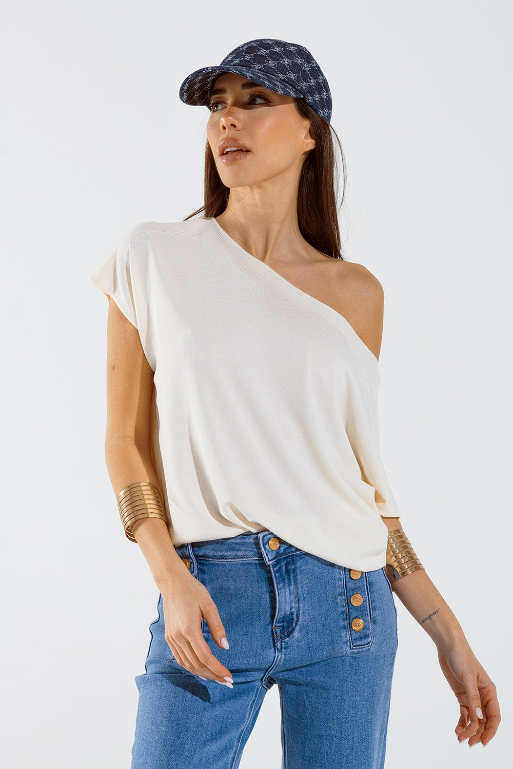 Q2 Jersey relajado sin hombros en color crema