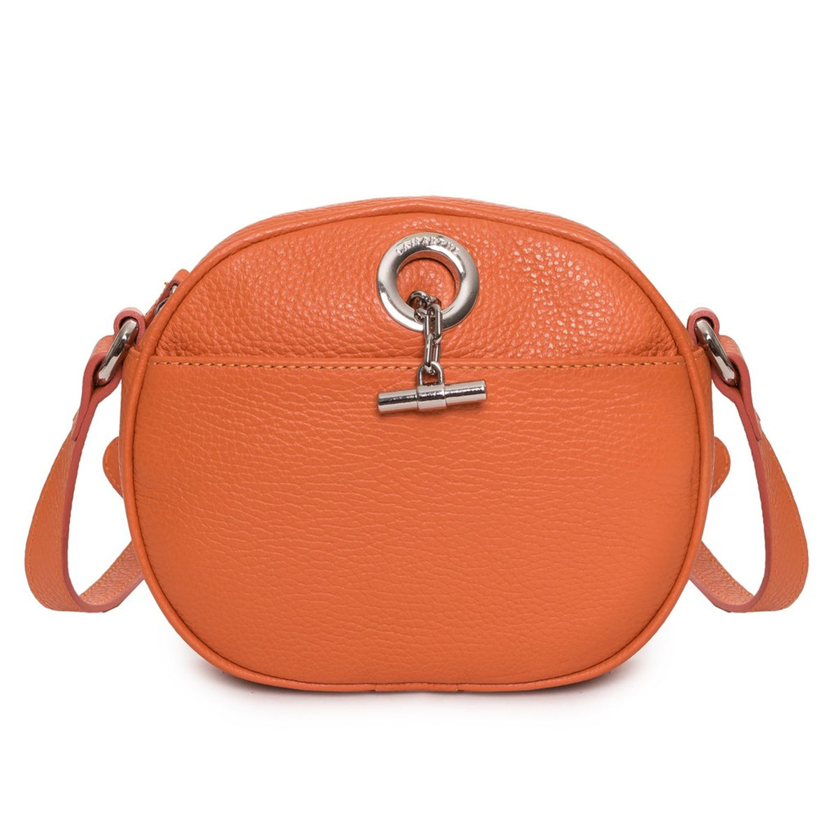 Vista frontal del bolso Lamarthe en piel naranja mostrando su textura granulada y diseño compacto.