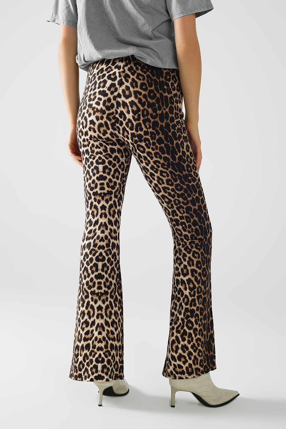 Leggings acampanados de Spandex con estampado de leopardo