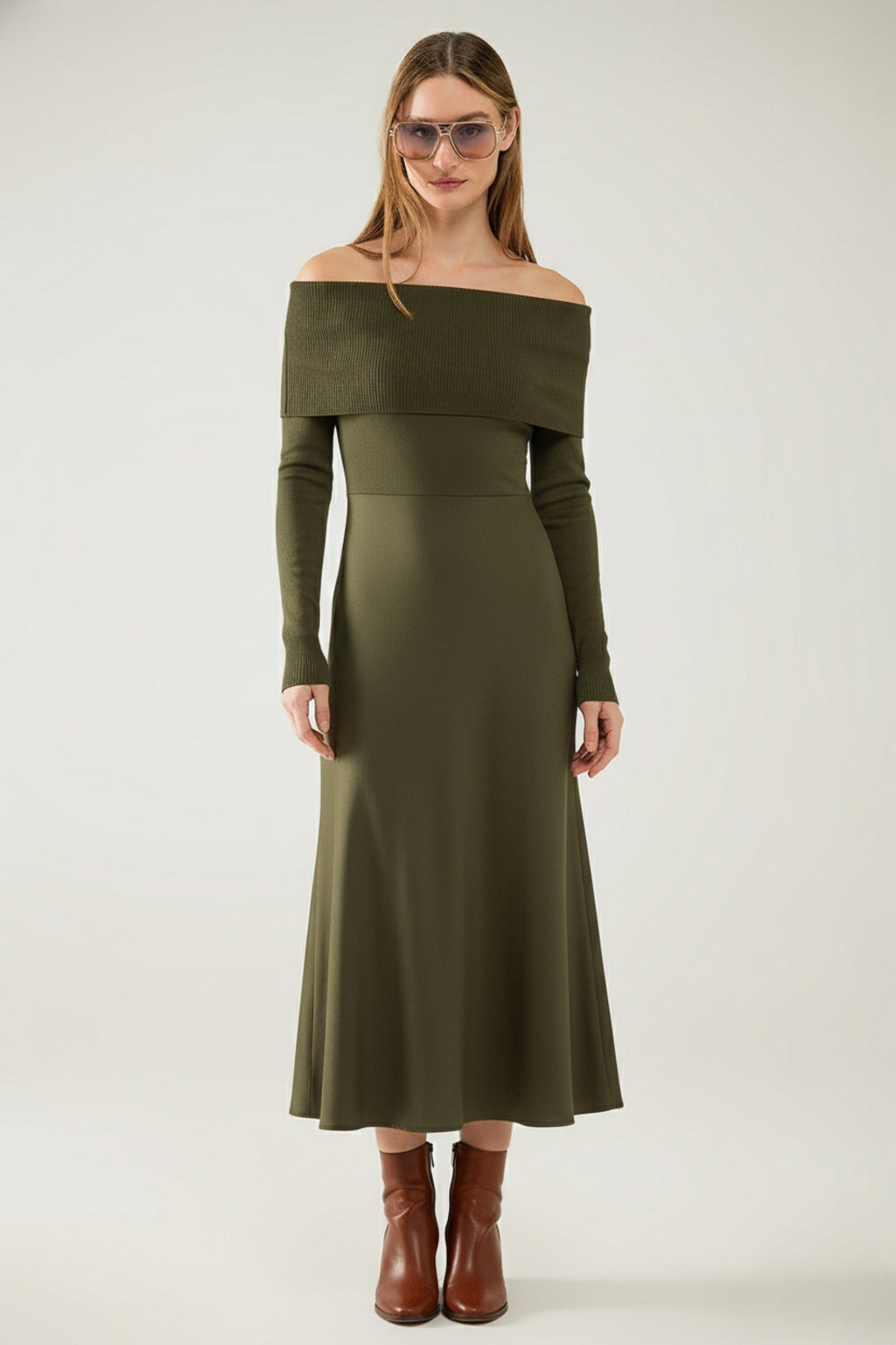 Maxi Vestido Bardot ancho de punto en color caqui