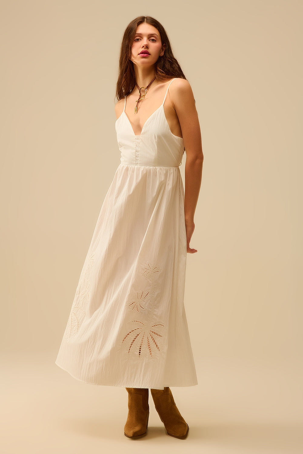 Maxi vestido blanco con palmeras bordadas