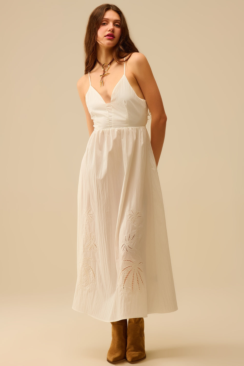 Maxi vestido blanco con palmeras bordadas