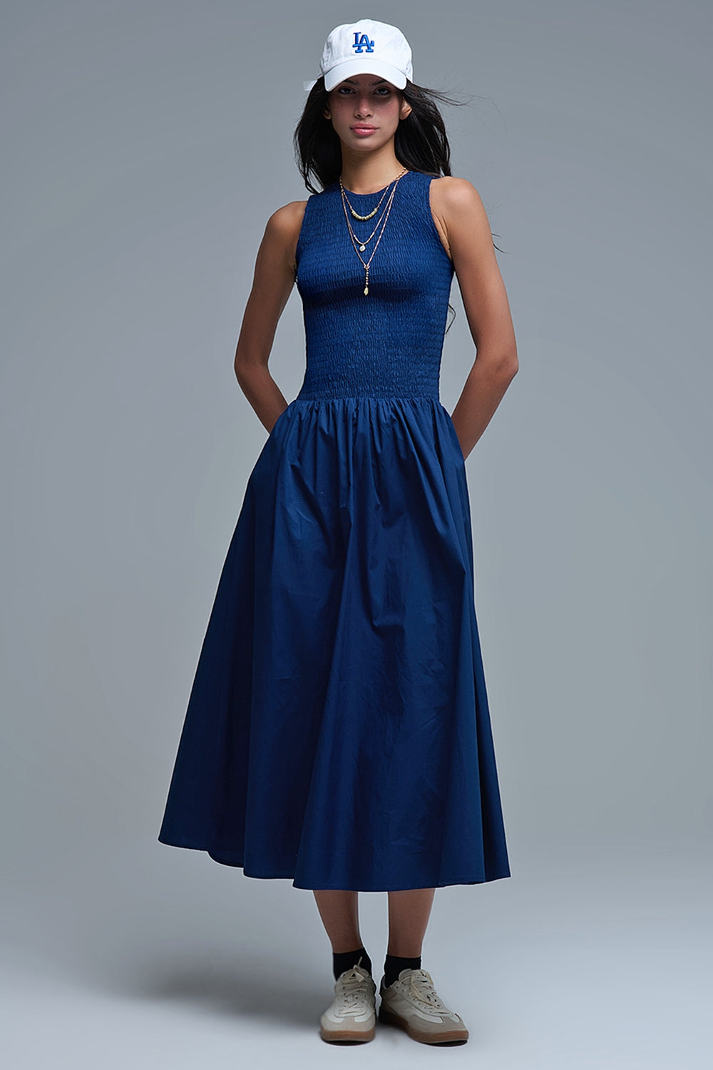 Maxi Vestido de popelina azul marino con detalle fruncido