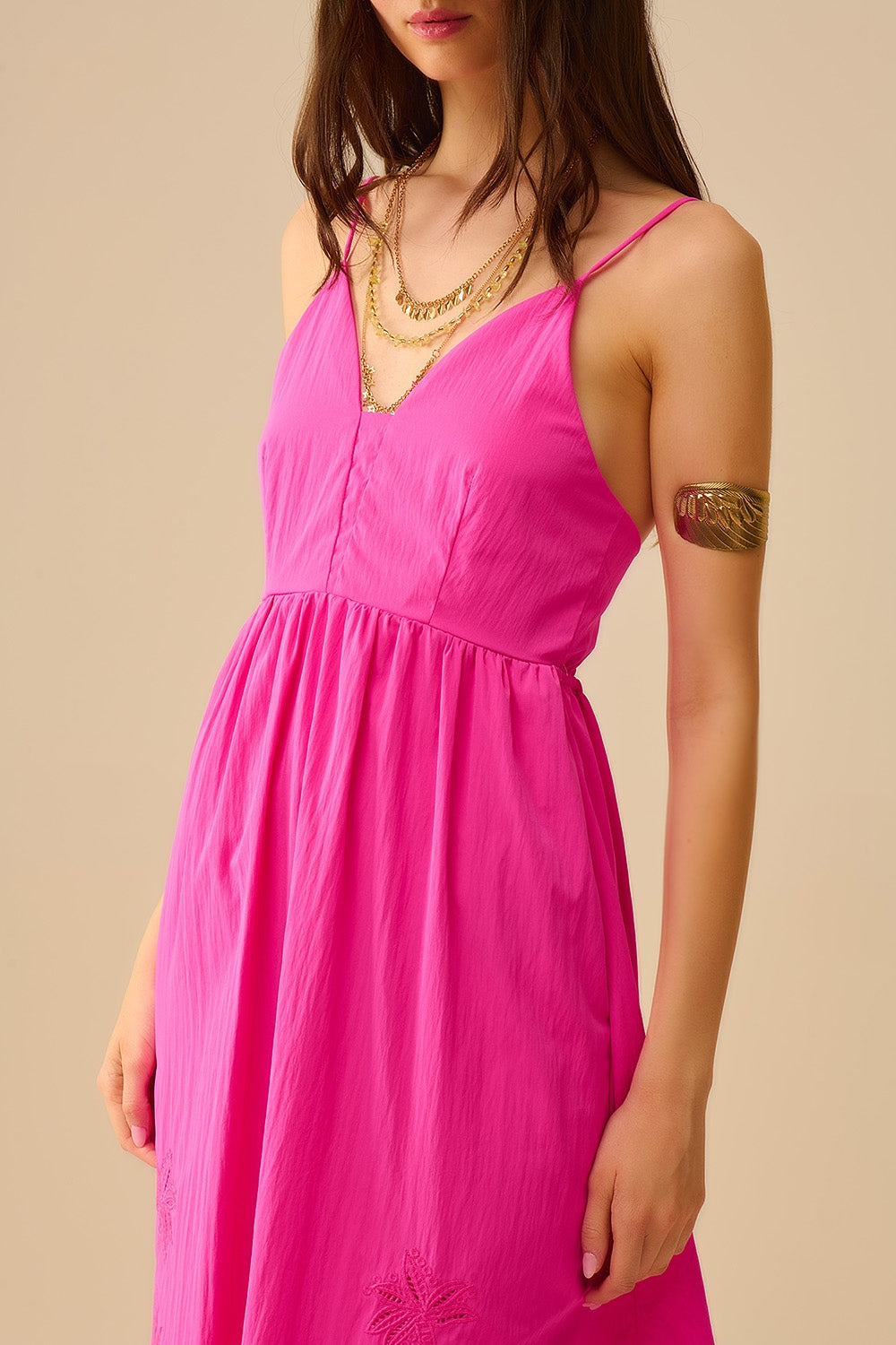Maxi vestido fucshia con palmeras bordadas