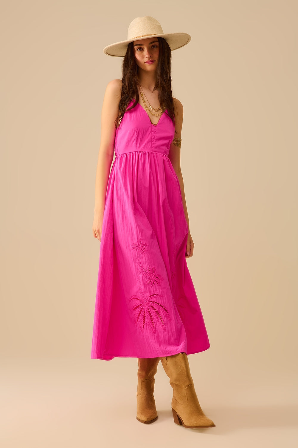 Maxi vestido fucshia con palmeras bordadas