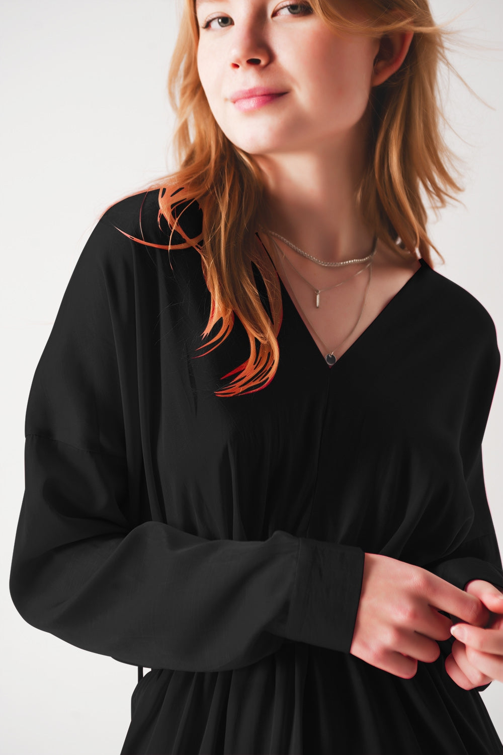 Mini vestido de satén negro