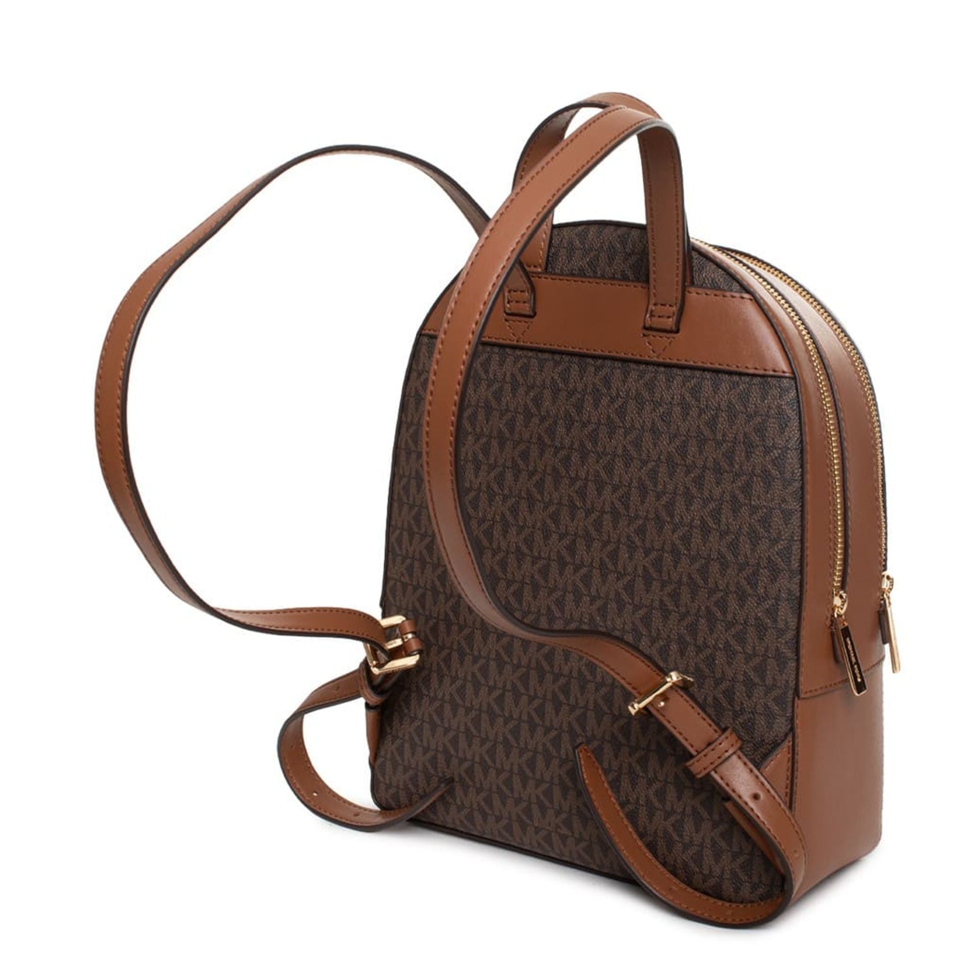 Mochila Michael Kors marrón con correas ajustables en camel vista lateral