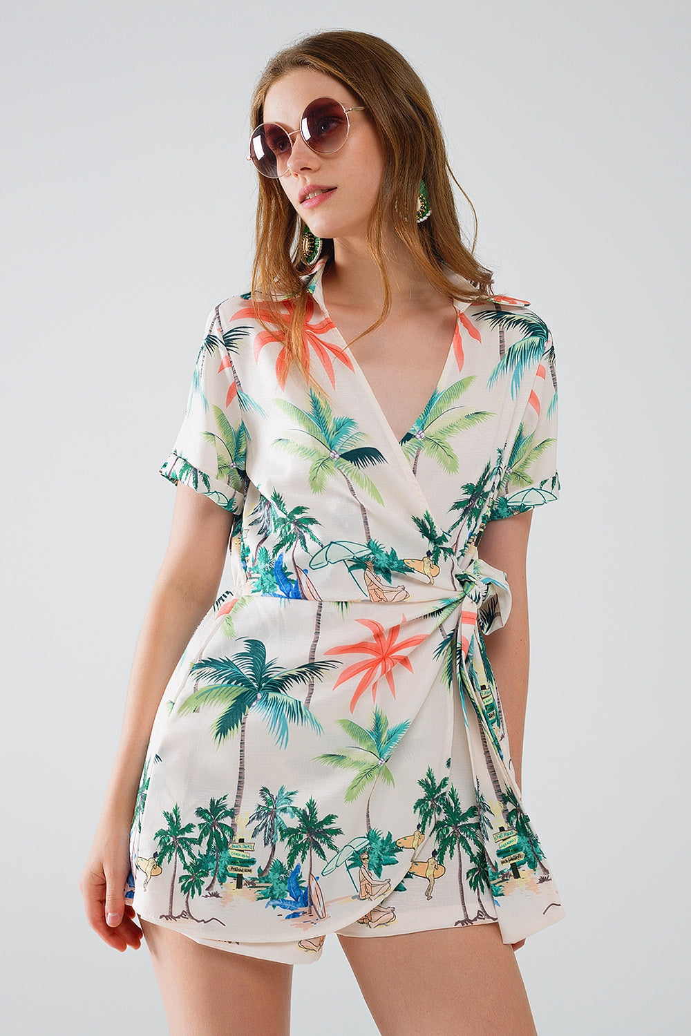 Mono crema con estampado playero y top cruzado