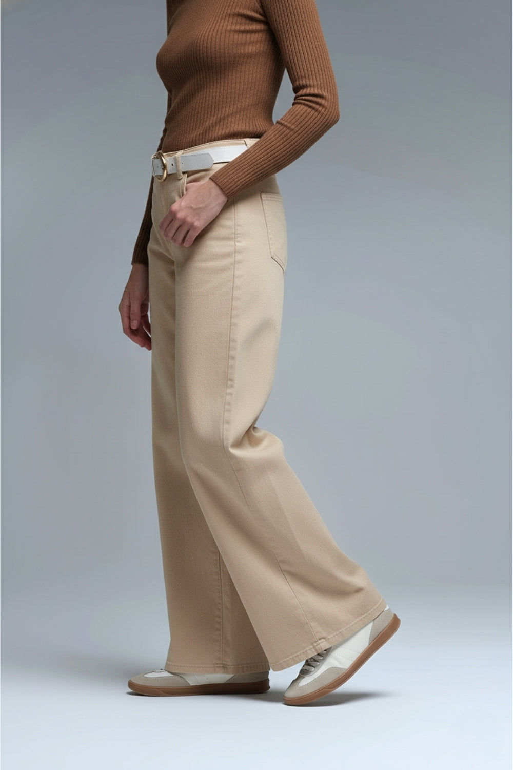 Pantalón extra ancho en beige lavado