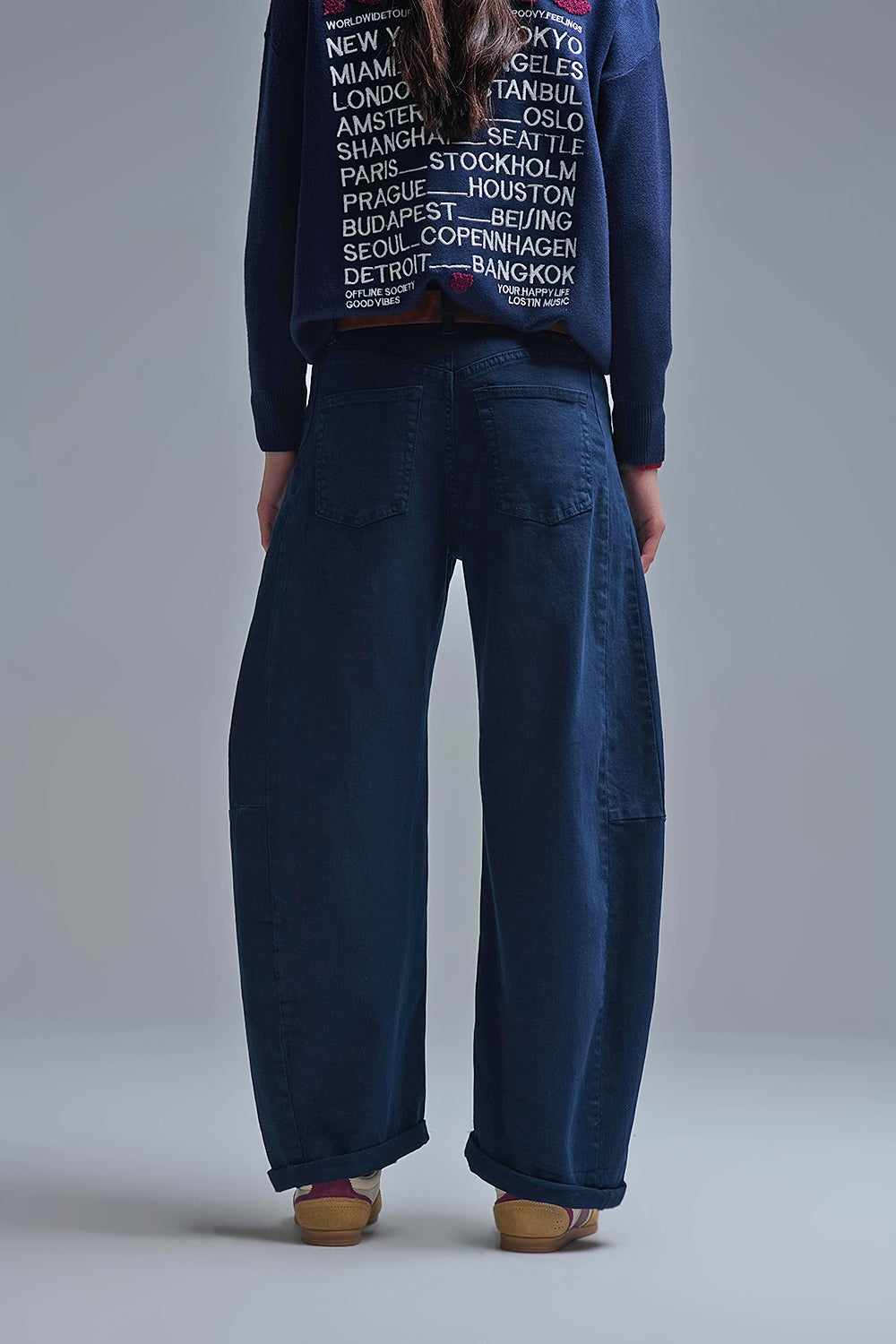 Pantalón vaquero Barrel Balloon con bolsillos en azul marino de moda